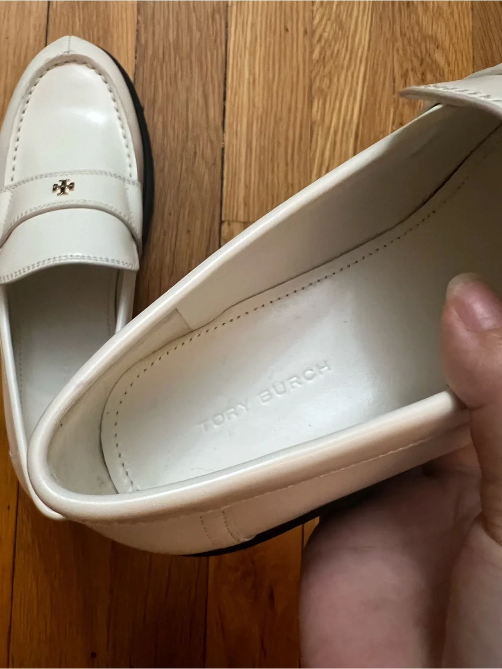 Tory Burch Classic Leather Lug Loafer In White And Gold Size: 7
